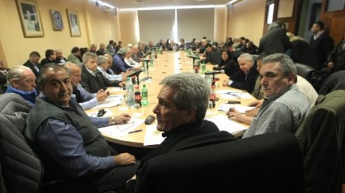 La CGT presiona con un paro general, pero aún no le pone fecha