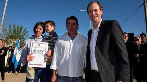 El gobernador continúa su recorrido por la provincia inaugurando obras