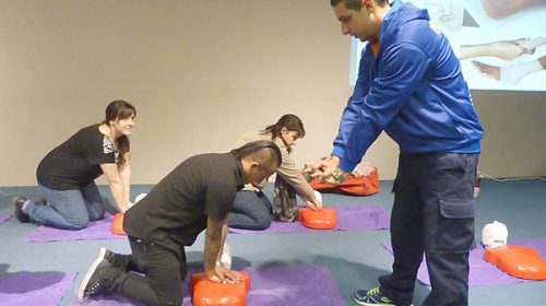 Capacitaron en primeros auxilios y RCP a personal del nivel central de Salud