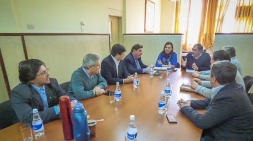 El gobierno recibió a legisladores de la oposición para dialogar sobre obras viales