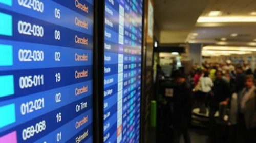 Los pilotos de Austral y Aerolíneas Argentinas realizan un paro por reclamos salariales Los pilotos de Austral y Aerolíneas Argentinas realizan un paro por reclamos salariales