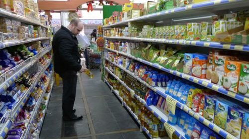 Informe revela que alimentos en Argentina son los más caros de la región