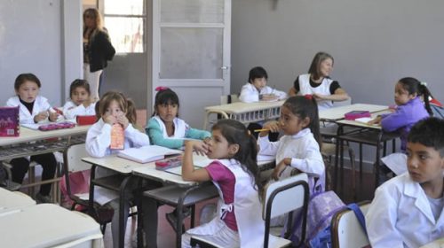 Avanza un proyecto para extender los días de clases
