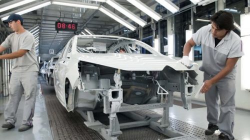 La industria se desplomó 6,6% en agosto, de acuerdo a la UIA La industria se desplomó 6,6% en agosto, de acuerdo a la UIA