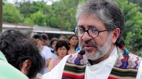 Masiva marcha para pedir esclarecimiento de la muerte del sacerdote tucumano Masiva marcha para pedir esclarecimiento de la muerte del sacerdote tucumano