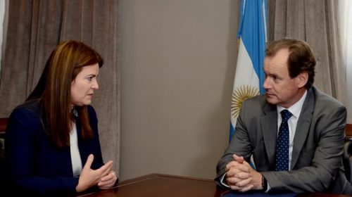 Bordet analizó el proyecto de presupuesto nacional con senadores entrerrianos Bordet analizó el proyecto de presupuesto nacional con senadores entrerrianos