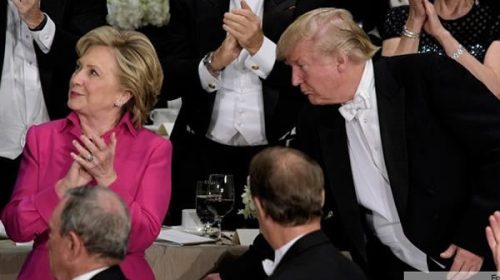 Silbidos y humor ácido entre Clinton y Trump en una cena benéfica Silbidos y humor ácido entre Clinton y Trump en una cena benéfica