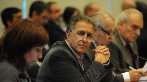 Pitrola aseguró que “el movimiento obrero se va a poner de pie contra los gordos de la CGT” Pitrola aseguró que “el movimiento obrero se va a poner de pie contra los gordos de la CGT”