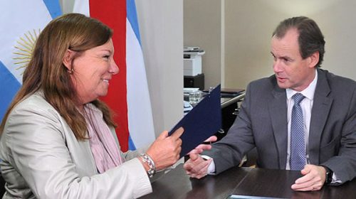 “El respaldo de mi gobierno a Alicia Feltes es claro y contundente” “El respaldo de mi gobierno a Alicia Feltes es claro y contundente”