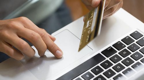 Se podrán pagar con débito las compras online