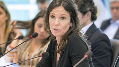 Gobierno “ni descarta ni confirma” bono, pero dice que dará prioridad “a los que más necesitan” Gobierno “ni descarta ni confirma” bono, pero dice que dará prioridad “a los que más necesitan”