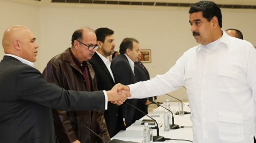 Venezuela: Maduro y la oposición iniciaron diálogo con mediación del Vaticano