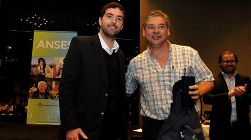 El Gobierno toma casi mil millones de dólares de la ANSES para financiarse