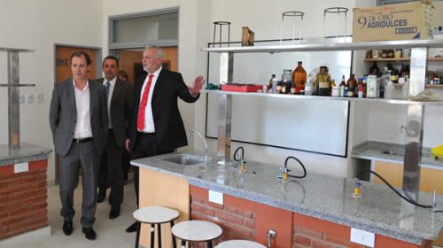 Bordet inauguró el nuevo edifico de la Uader y ratificó su compromiso con la universidad Bordet inauguró el nuevo edifico de la Uader y ratificó su compromiso con la universidad