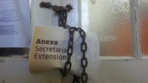 El docente que denunció a Monsanto sufrió la clausura de su oficina por parte de la UNR