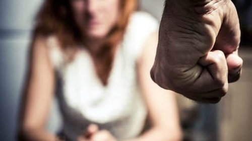 Entre Capital y Provincia de Buenos Aires, hay 6 casos de violencia de género por minuto