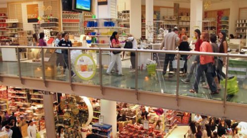 Las ventas minoristas cayeron por décimo mes consecutivo: cedieron un 8,2% en octubre