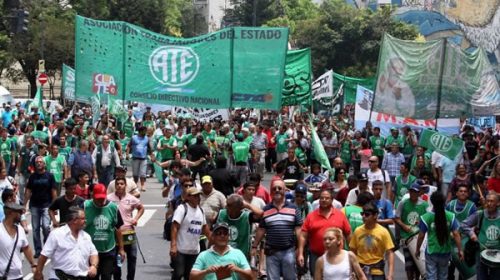 Estatales de ATE y docentes realizan paro en reclamo de reapertura paritaria
