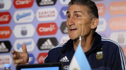 Bauza reconoce que Argentina está en “una situación difícil”
