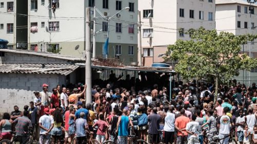 Denuncian en Brasil ejecución policial de siete jóvenes en favela de Río