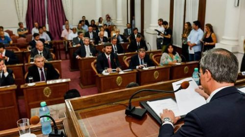 Sesiona el Senado y tiene comisiones