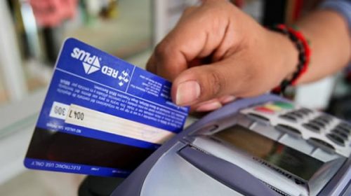 Tarjetas: denuncian a Prisma por monopolio