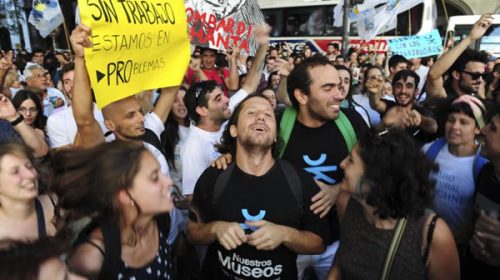 Otra ola de despidos en el Estado, el Gobierno ahora echará a casi mil trabajadores