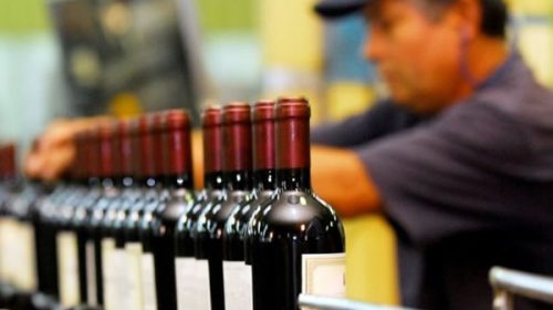 Cuyo impone un impuesto para frenar vino chileno