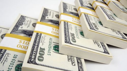 En el inicio de la semana, el dólar sube cinco centavos a $ 16,15