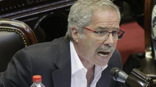 Felipe Solá asegura que Massa recibió presiones de Macri para incluir familiares al blanqueo