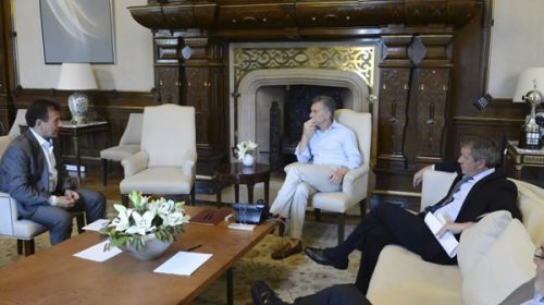 En busca de una salida al tema Ganancias, Macri reúne a su mesa chica