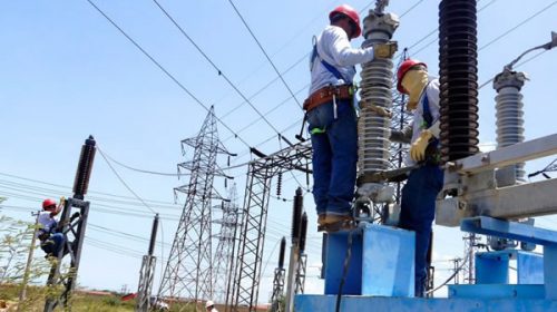 El consumo de electricidad cayó un 0,9% en noviembre (industria retrocedió 5,8%)
