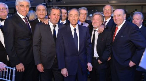 Clarín se defiende y dice que el decreto de Macri beneficia a las telefónicas