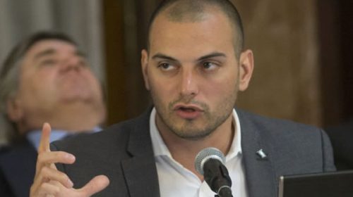 Álvarez Agis: “Ahora vienen por el costo laboral”