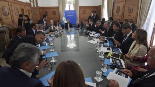 El Gobierno exige a las provincias cambios impositivos y el año arranca con tensión