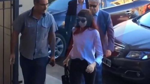 Florencia Kirchner presentó un escrito y se retiró: denunció “persecución política”
