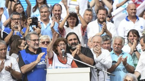Los docentes se endurecen: “No nos arrodillamos”