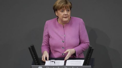 Merkel exige a Erdogan que deje de comparar a su país con “la Alemania nazi”