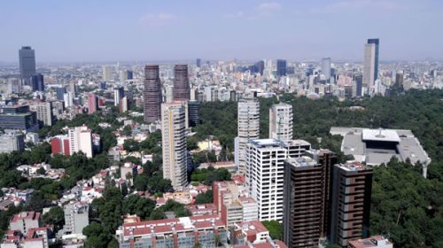 La OCDE pide a Latinoamérica que haga pagar más impuestos a las clases altas