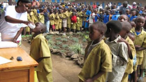 Trump recorta la ayuda contra el sida a los niños y embarazadas más pobres de África