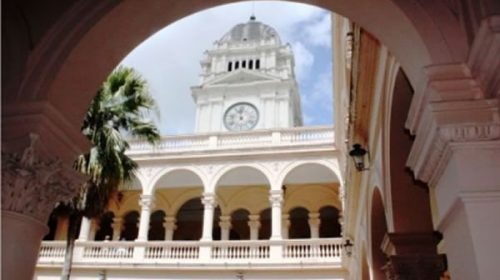 “No está previsto un aumento diferenciado para los funcionarios”