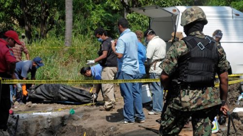 México: encuentran más fosas clandestinas con decenas de cadáveres humanos