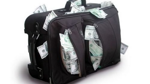 Sigue la sangría: en mayo volvió a dispararse la fuga de capitales del país