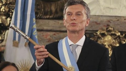 Sin pasar por el Congreso, Macri impuso una ley que establece si hay conflictos de interés con el Correo