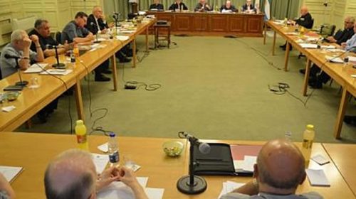 Obispos expresaron “preocupación” por el conflicto docente y la situación de la educación