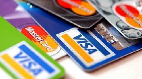 Firmarán hoy acuerdo para bajar comisiones de tarjetas