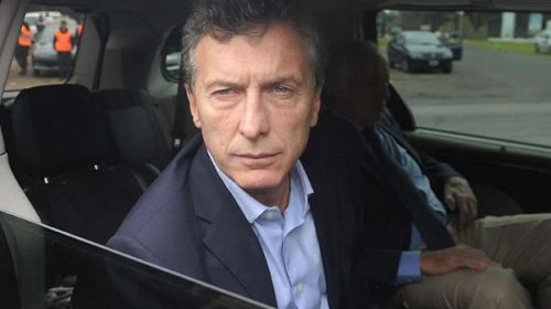 Denuncian a Macri y funcionarios por la compra de armas a EEUU