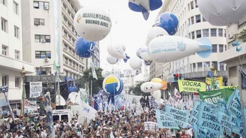 Gobierno advierte que no cambiará el rumbo