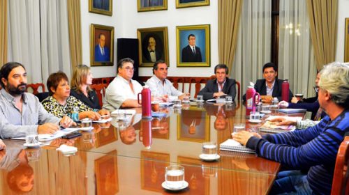 Este martes se reúnen el Gobierno y los sindicatos docentes