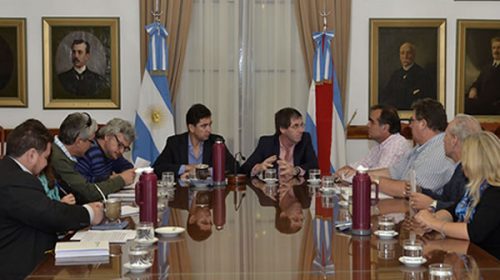 El gobierno entregó un escrito con precisiones sobre la oferta salarial